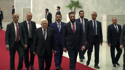 El presidente palestino visita Siria por primera vez en 16 años