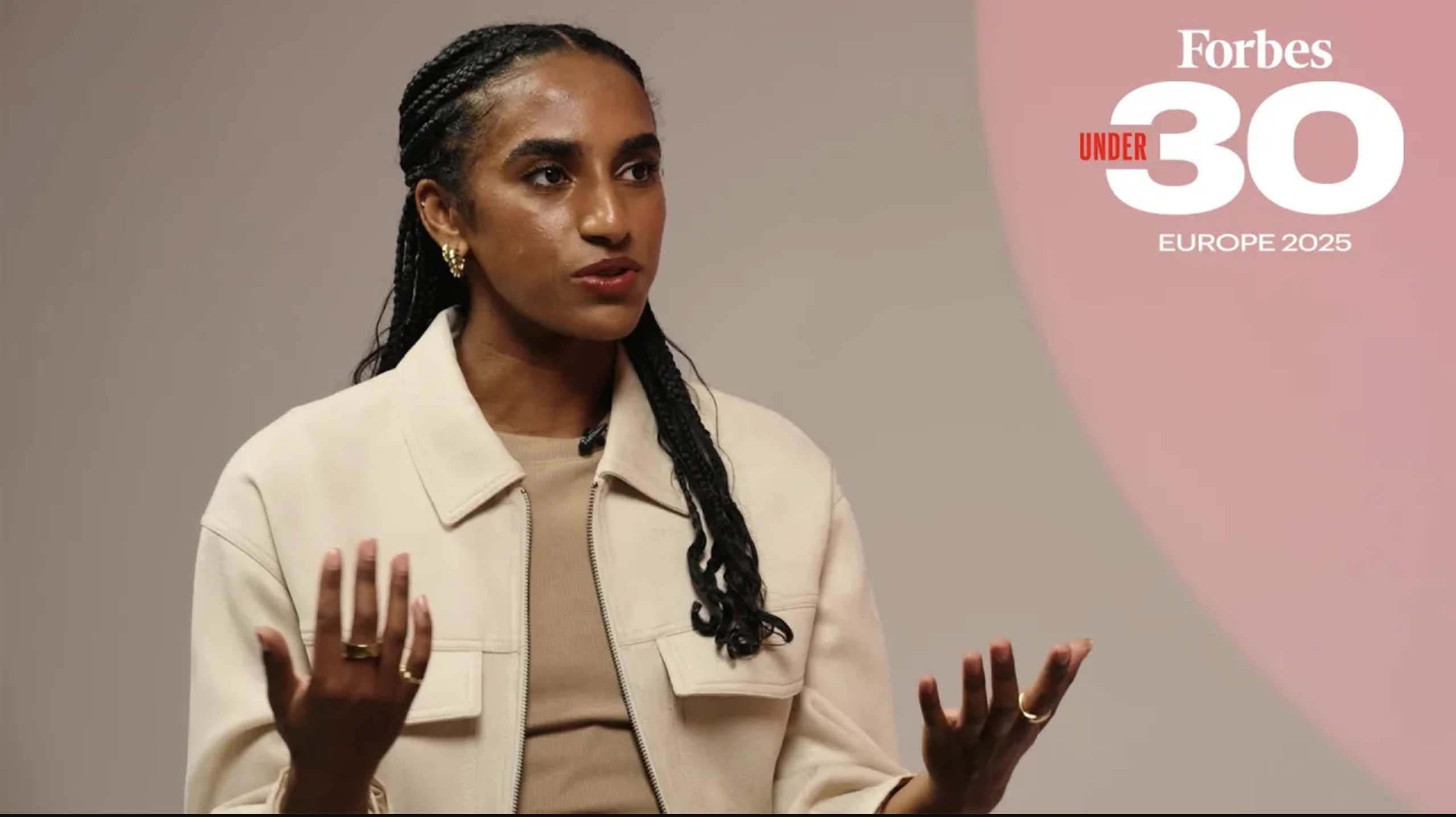 Naomi Girma: Breaking Records on Her Way to Chelsea as the ‘Secretary of Defense’