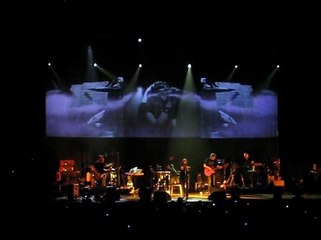 Portishead - Over (LIVE Paris Le Zénith 2008)