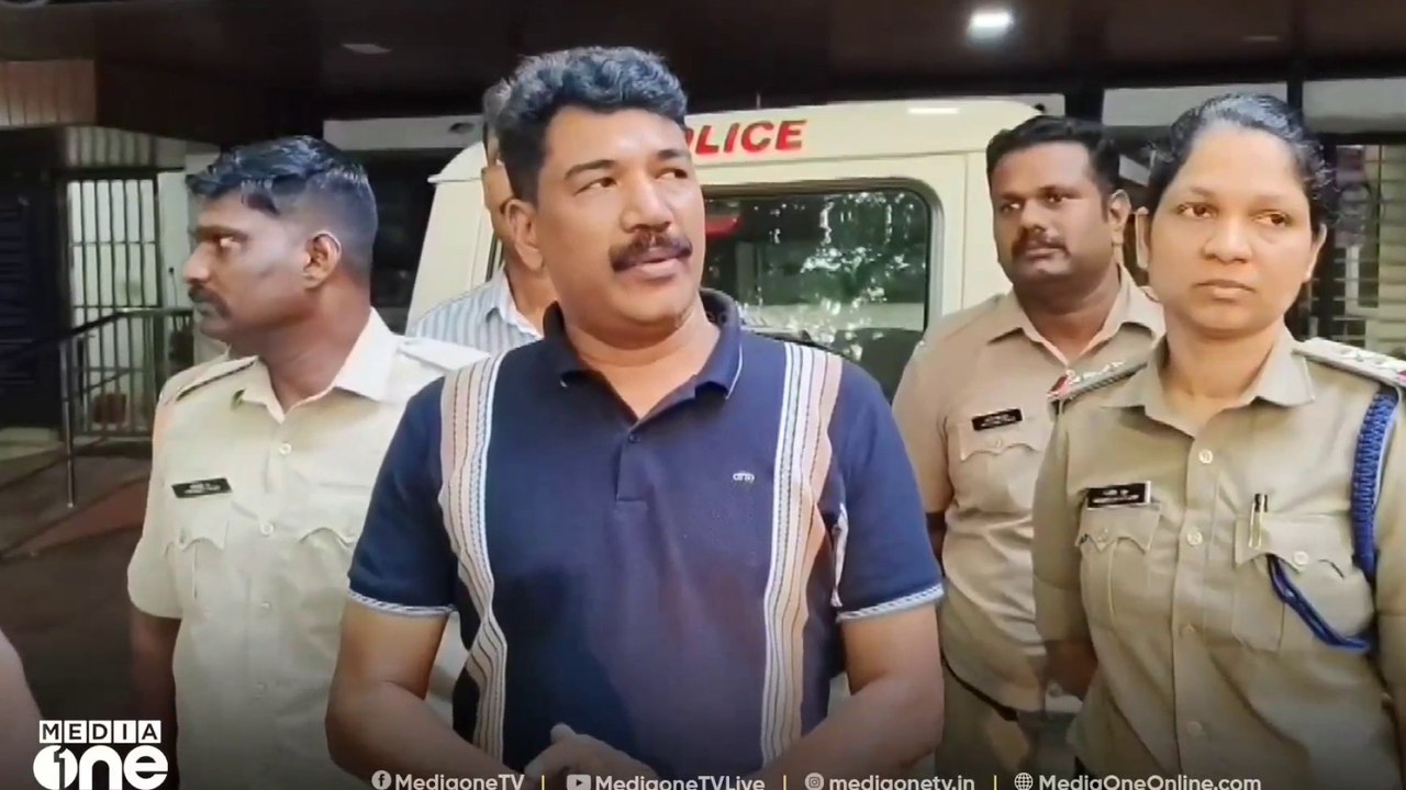 കൊല്ലം നഗരത്തിൽ വാഹനത്തിൽ കടത്തുകയായിരുന്ന  109...