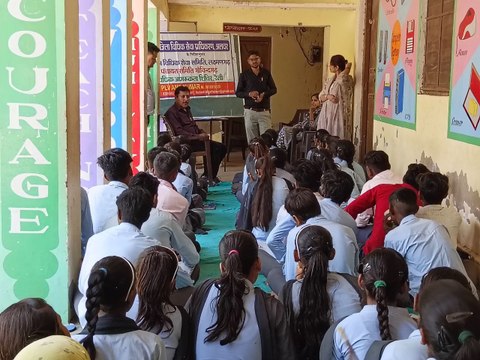 विधिक शिविर में विद्यार्थियों को साइबर क्राइम के बारे में किया जागरूक