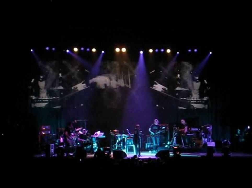 Portishead - Nylon Smile (LIVE Paris Le Zénith 2008)