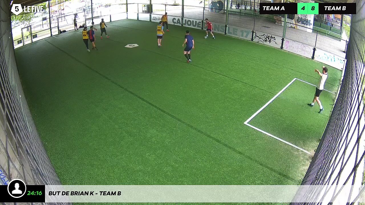 But de Brian K - Team B