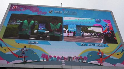 Roboter laufen Halbmarathon in Peking