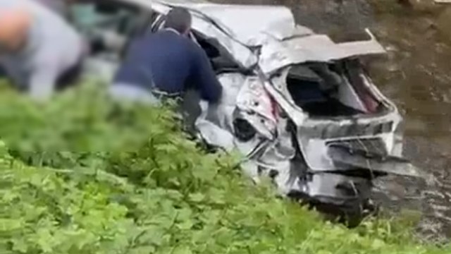 Civezzano, il video del terribile incidente: l'auto si ribalta e finisce nel torrente, grave un 25enne