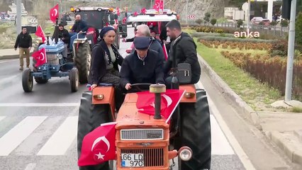 Çiftçiler Özgür Özel'i Yozgat'ın girişinde traktörleriyle karşıladı