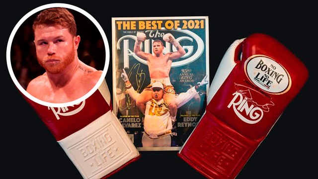 Canelo Álvarez firma guantes de cara a su pelea contra William Scull en Arabia Saudita