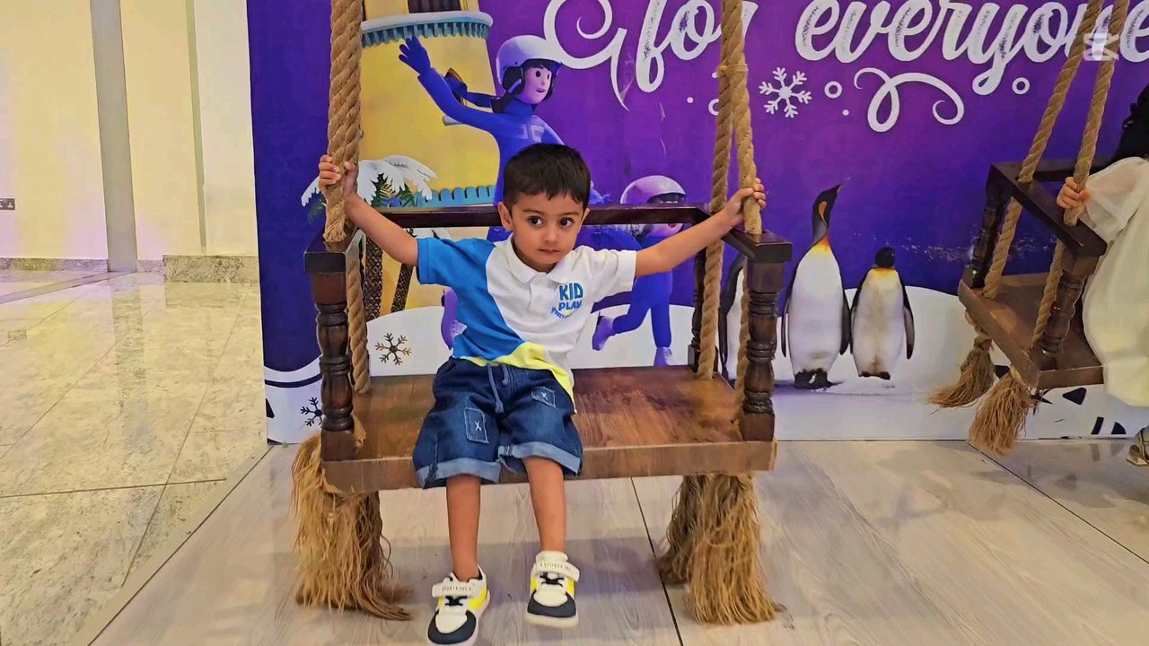 Snow Oman Mall of Oman ☃️🇴🇲 #Snow #Oman #Mall #Winter