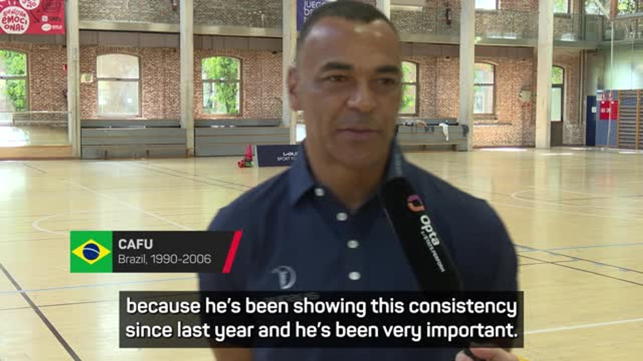 'Incredible' Raphinha deserves Ballon d'Or consideration - Cafu