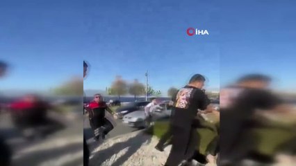 Beşiktaş ile Göztepe taraftarı arasında kavga!