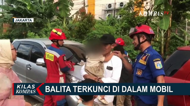 Aksi Petugas Damkar Evakuasi Balita Terkunci dalam Mobil di Cipayung Jakarta Timur