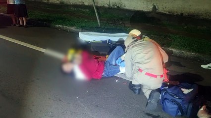 Motociclista fratura a perna em acidente na Rua Minas Gerais