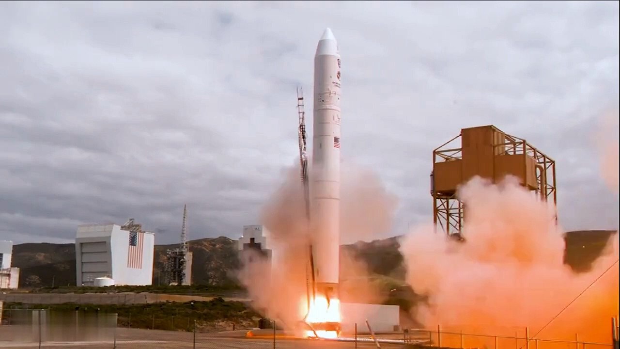Repurposed ICBM launches secret US spy satellites from California