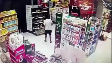 Hırsızlıklıktan yakalandı; sabıkası olan dizi oyuncusu çıktı!