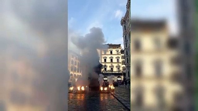 Firenze, la Pasqua si celebra con lo Scoppio del Carro acceso dalla colombina al Duomo