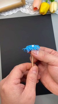 Straw Flowers Decor Tutorial Create beautiful and simple straw flowers with this easy DIY tutorial. Perfect for adding a charming touch to your home decor, gifts, or party decorations using just a few basic materials.