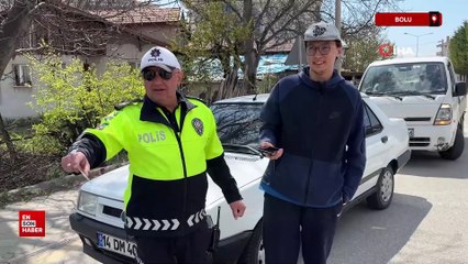 Bolu'da ilk kez denetime girdi, hatıra için polisle fotoğraf çektirdi