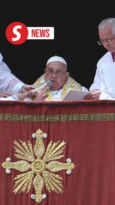 Pope Francis makes brief Easter appearance, calls for Gaza ceasefire
