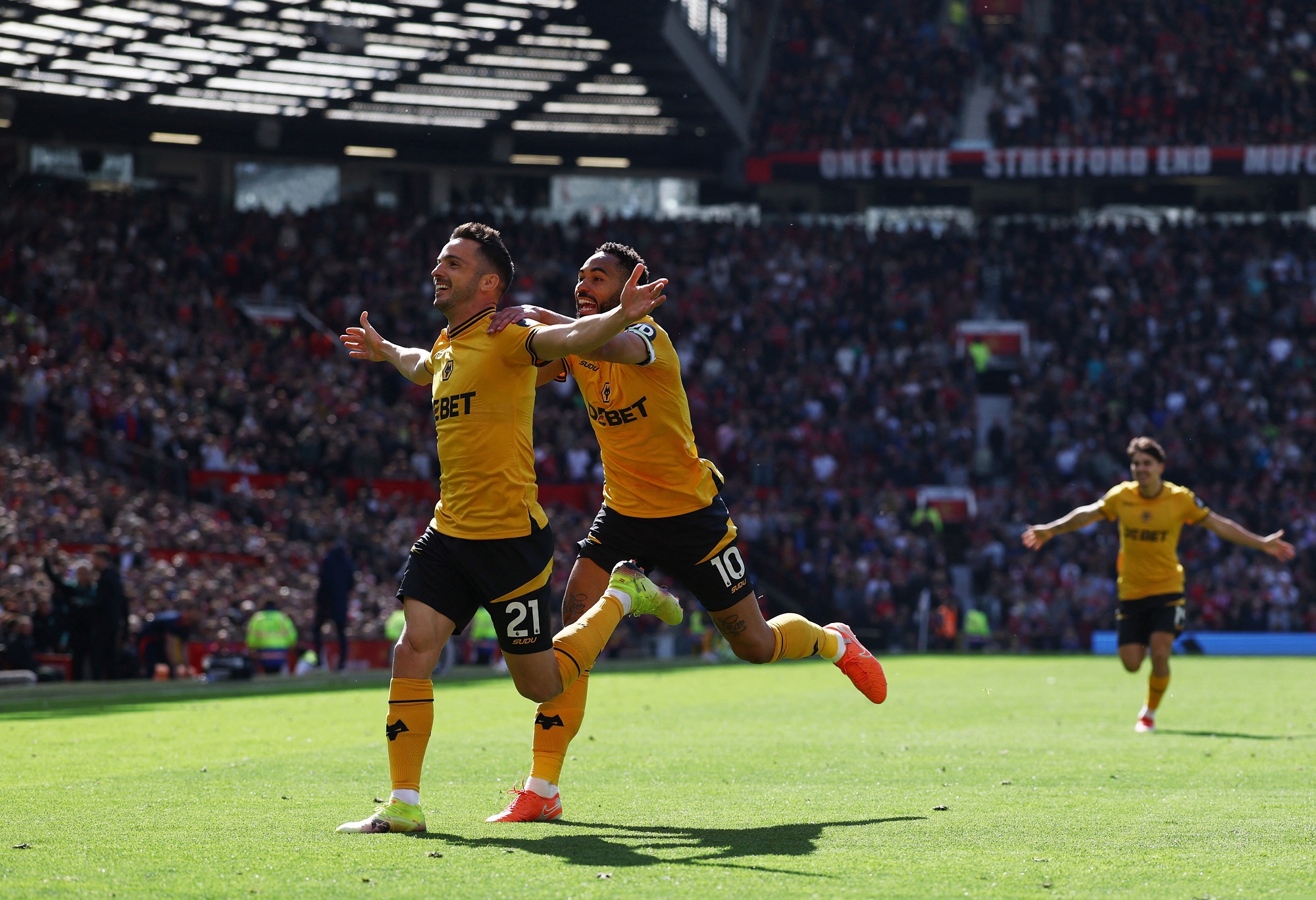 Man Utd 0-1 Wolves | Highlights
