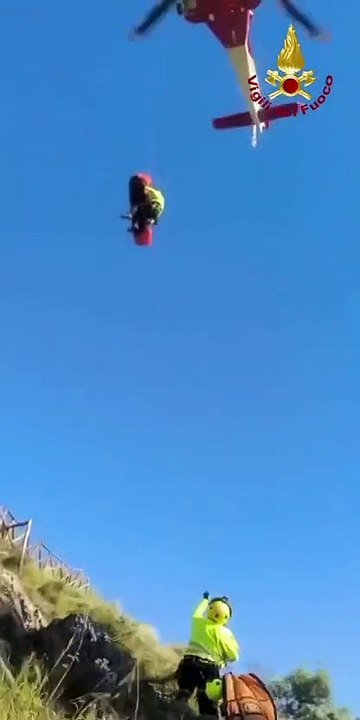 Escursionista precipita dal sentiero sulla Rocca di Cefalù, recuperato dai vigili del fuoco