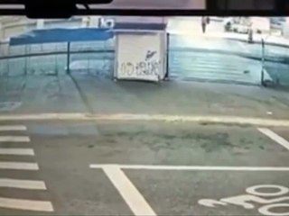 Câmera de segurança capta momento em jovem sai de terminal no Itaquera momentos antes de ser morta