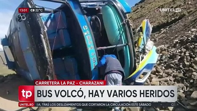 16 personas heridas luego de que un bus con pasajeros volcara en la ruta La Paz - Charazani