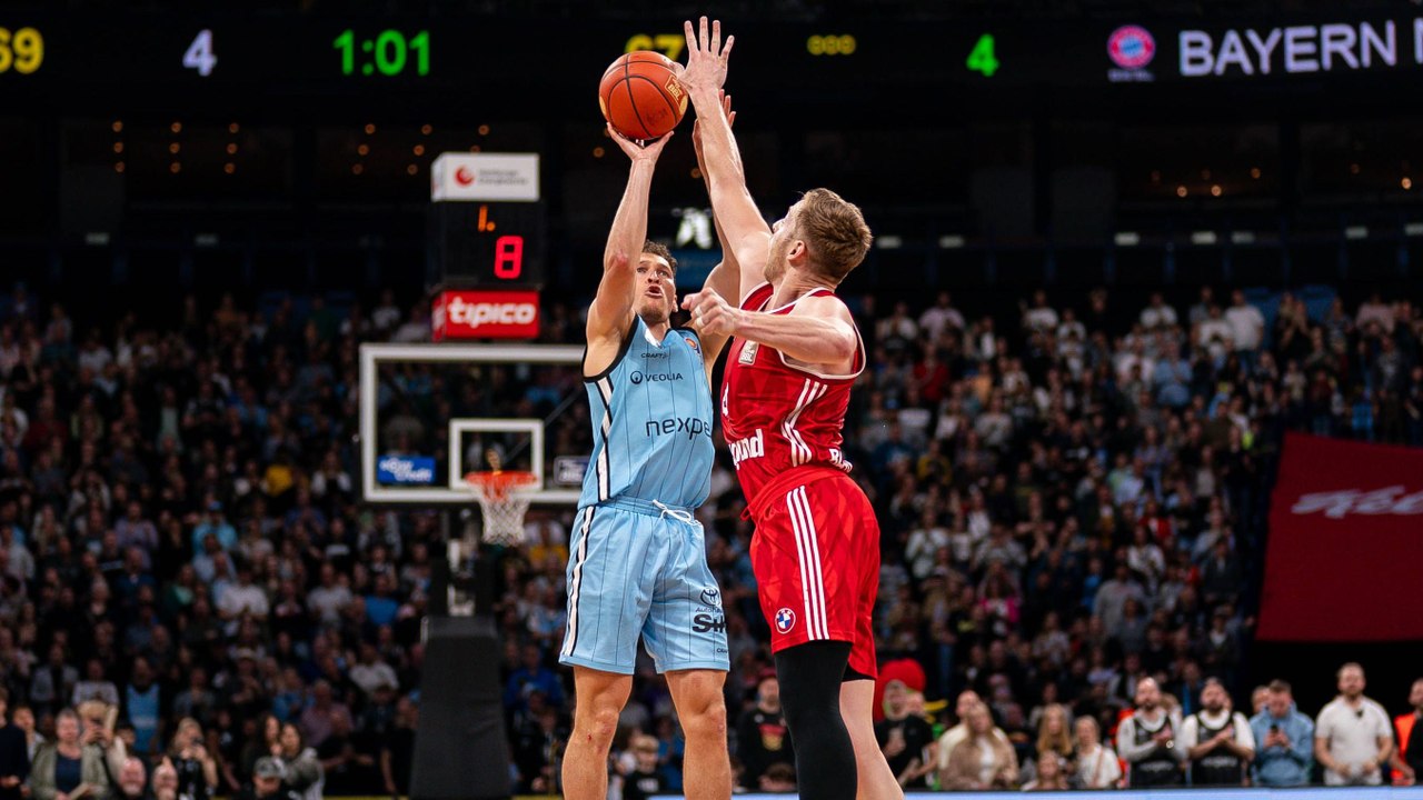 Ivey eiskalt von draußen: Hamburg bezwingt die Bayern