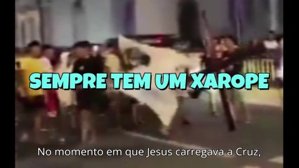_Jesus_ dá voadora em rapaz que atormentou ele em encenação ‐