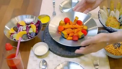 A Girl Wakes Up in a Restaurant and Meets 6 Handsome Boys, but one of them