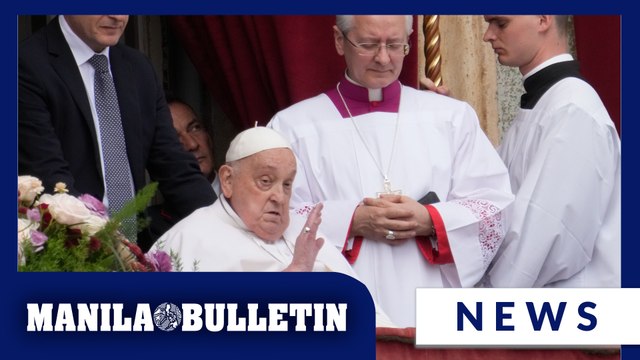 Pope Francis emerges from convalescence on Easter, delights crowd with popemobile tour