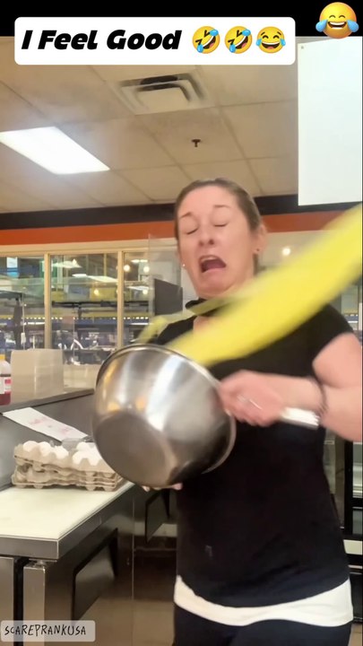 #pranks #scared #jumpy #fun #funny #eprank #prank #funnyvideos #bushman #jumpscare #fail  #scarecam_10