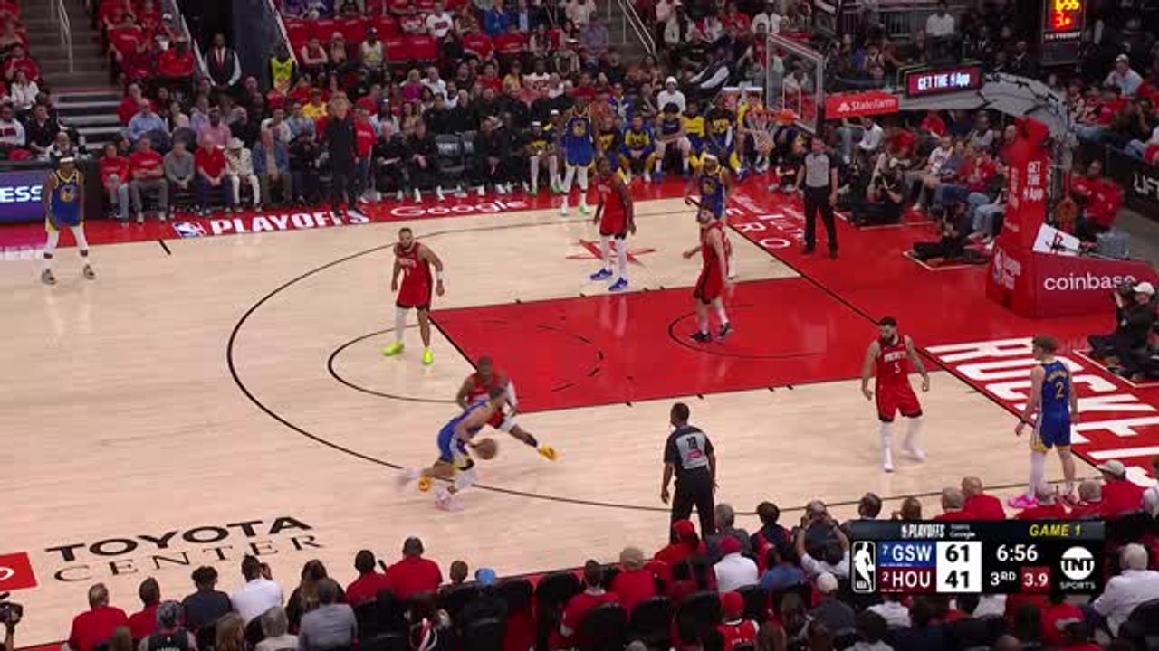 Curry stuns with 'geometrically impossible' three-pointer