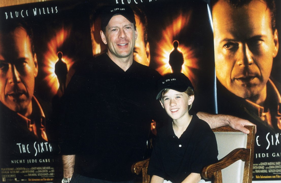 Haley Joel Osment praises Bruce Willis for  helping him nail his performance in The Sixth Sense