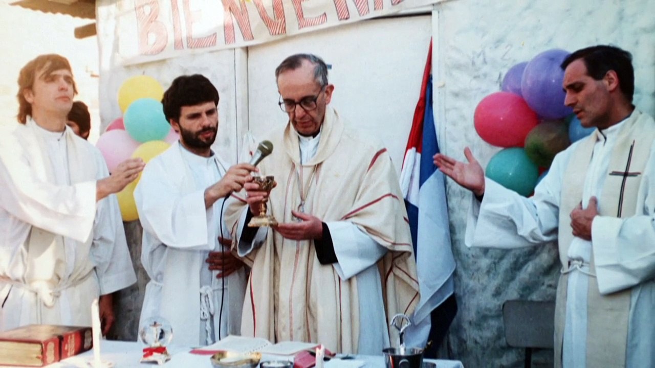 Franziskus: Der bescheidene Papst von anderen Ende der Welt