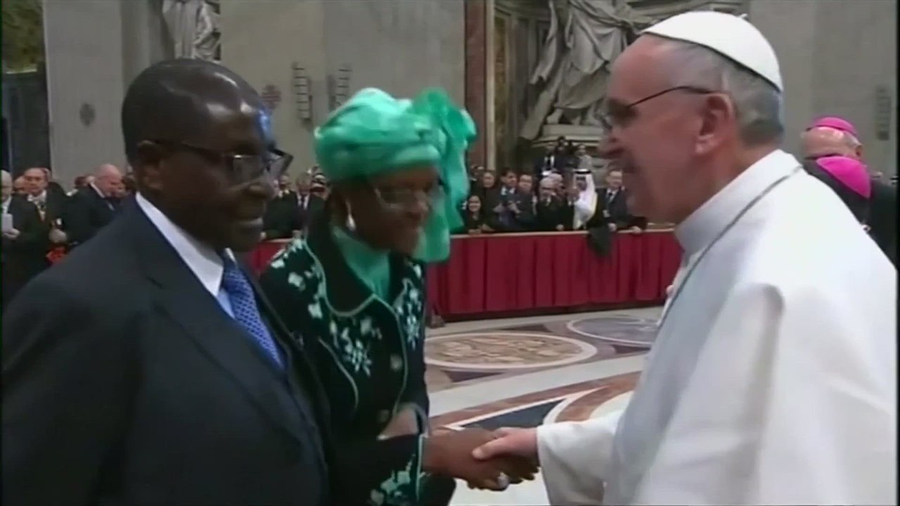 Los FAMOSOS, LÍDERES y CELEBRIDADES que VISITARON al PAPA FRANCISCO: MARADONA, ISABEL II...