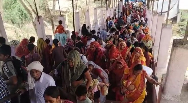 मालाखेड़ा से हजारों की संख्या में धोलागढ़ देवी माता के मंदिर पहुंचे श्रद्धालु
