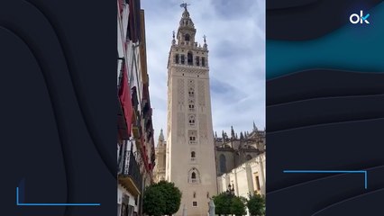 Las campanas de la Giralda tocan a luto por el fallecimiento del Papa Francisco