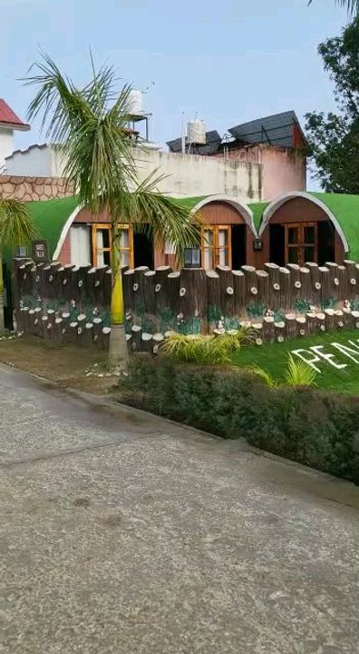 सुंदरता से भरा हुआ दृश्य जो मनमोहन है हमारे दिल का घर खरीदने का सुनहरा मौका हाथ से जाने न दे अभी कॉल करें :- +91-9341489502 दिल्ली देहरादून के पास