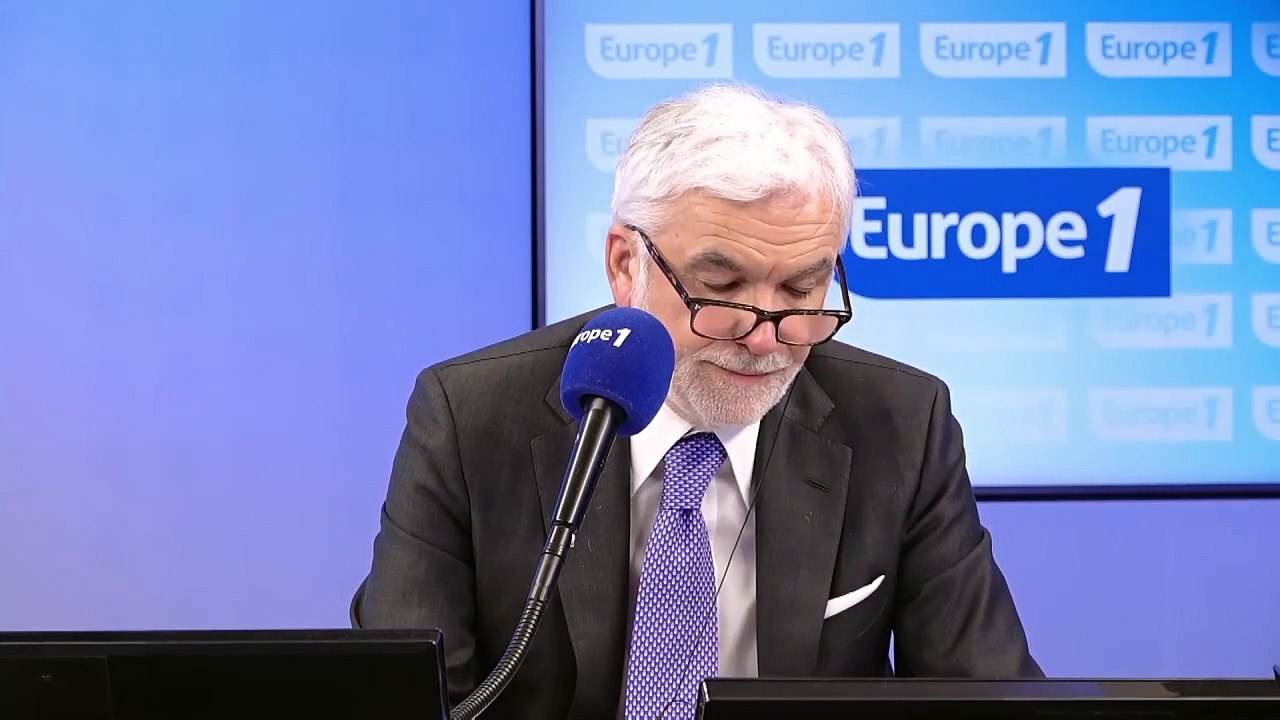 Pascal Praud et vous - Mort du pape François : «J'ai l'impression d'avoir perdu mon père», les confidences d'une jeune fidèle au père Amar