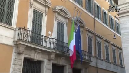 Papa Francesco, in Senato bandiere a mezz'asta in segno di lutto