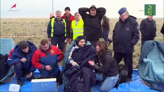 Una nave espacial Soyuz aterriza en Kazajistán con dos rusos y un estadounidense