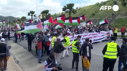 تظاهرة في المغرب ضد سفينة يشتبه بأنها "تنقل قطع غيار طائرات حربية" إلى إسرائيل