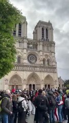 Así sonaron las 88 campanas de la catedral de Notre Dame de París en honor al Papa Francisco