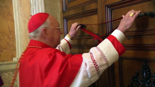 El papa Francisco murió de un derrame cerebral