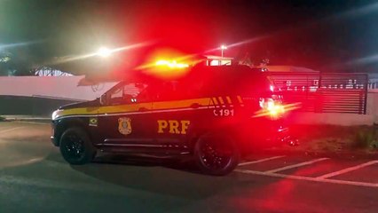 Fiscalização da PRF termina na Delegacia após constatação de irregularidades em reboque