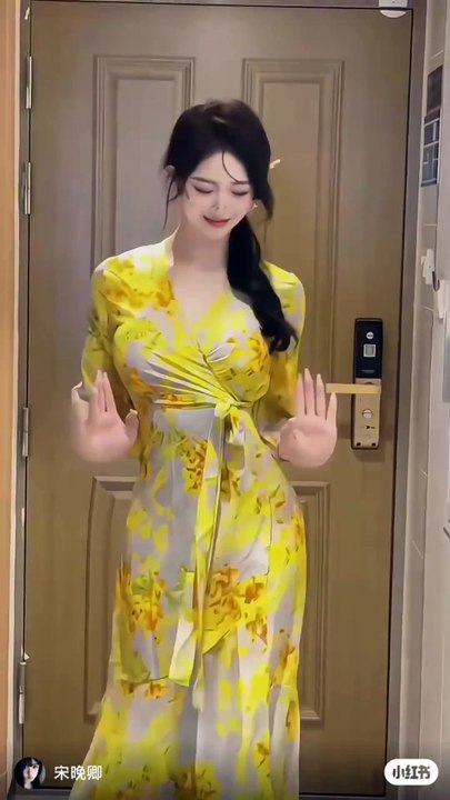 Beutiful russian girl dance