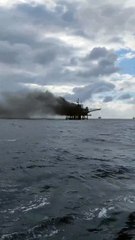 Pelo menos 14 feridos num incêndio numa plataforma petrolífera no Brasil