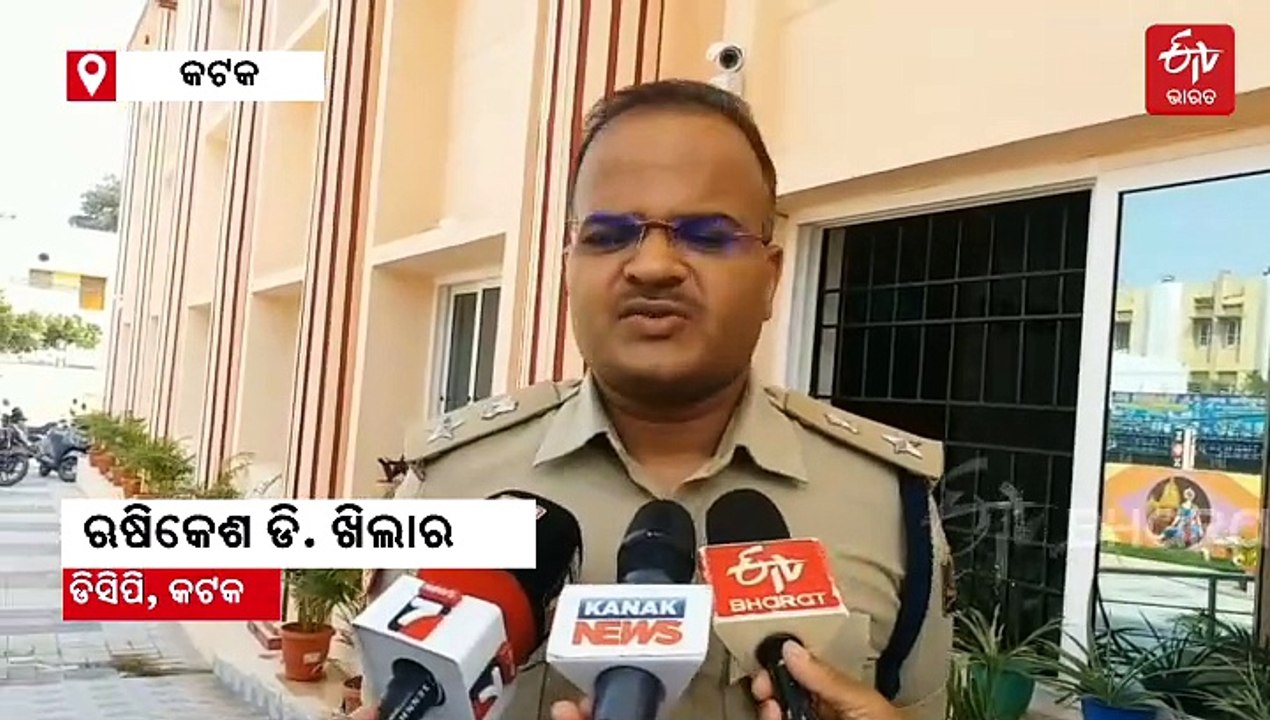 ପାଟ୍ରୋଲିଂ ବେଳେ PCR ଭ୍ୟାନ ଉପରେ ମାଡ଼ିଗଲା ବାଲି ଟ୍ରକ, ୨ ପୋଲିସ ମୃତ