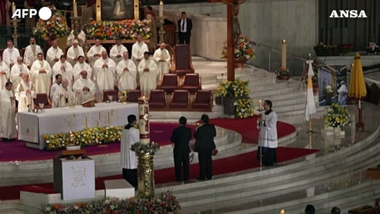 Morte Papa Francesco, la messa a Citta' del Mes...