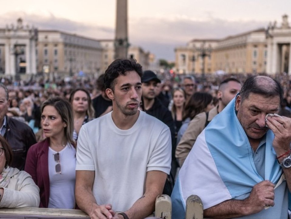 Von Buenos Aires bis Rom: So trauert die Welt um Papst Franziskus